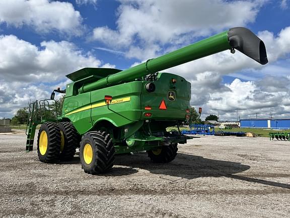Image of John Deere S770 equipment image 2