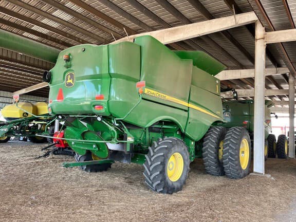 Image of John Deere S770 equipment image 2