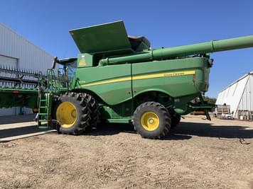 Main image John Deere S770
