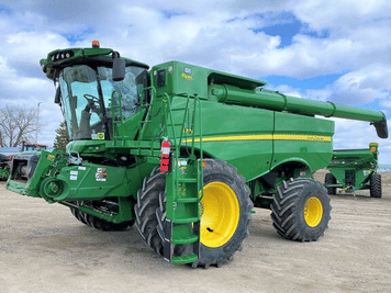 Main image John Deere S770