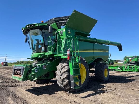 Main image John Deere S770