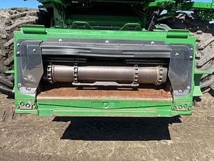 Main image John Deere S770 10