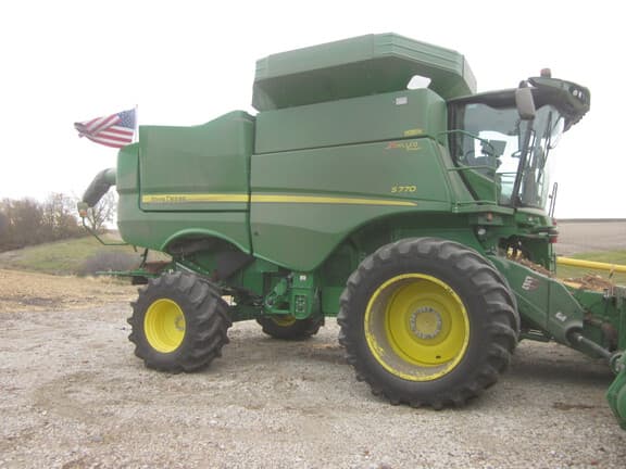 Image of John Deere S770 equipment image 1