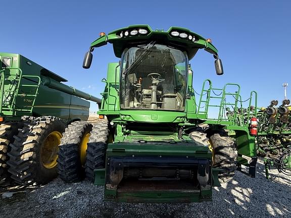 Image of John Deere S770 equipment image 1