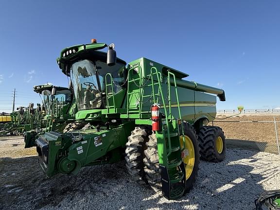 Image of John Deere S770 equipment image 3