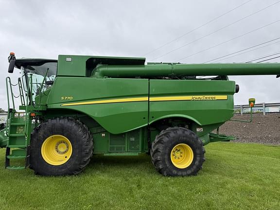 Image of John Deere S770 equipment image 1