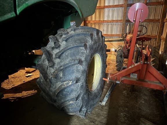 Image of John Deere S770 equipment image 1