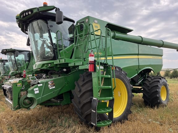 Main image John Deere S770