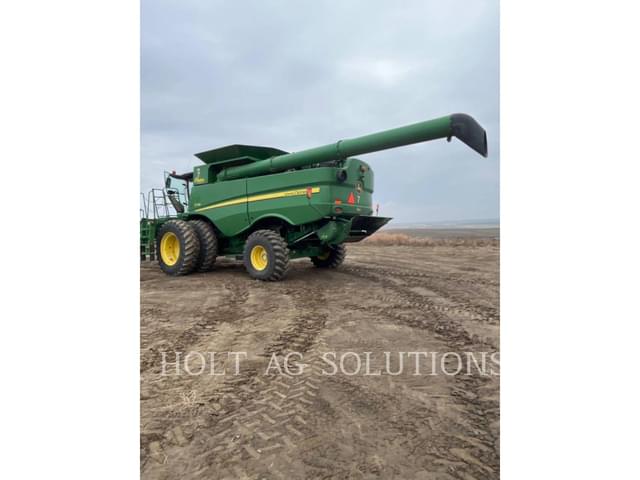 Image of John Deere S770 equipment image 1