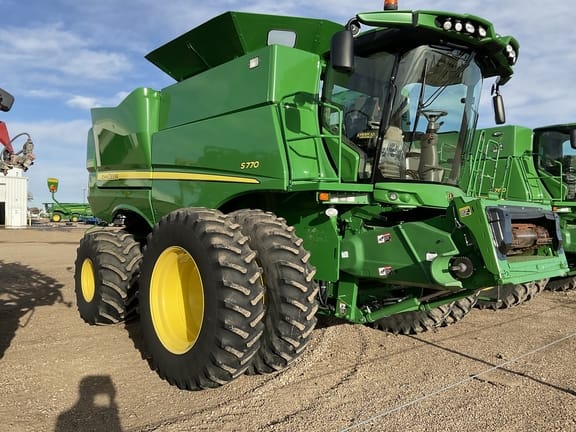 Main image John Deere S770