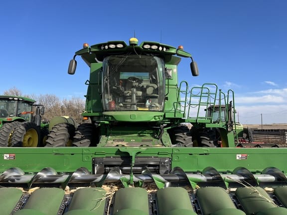 Main image John Deere S770