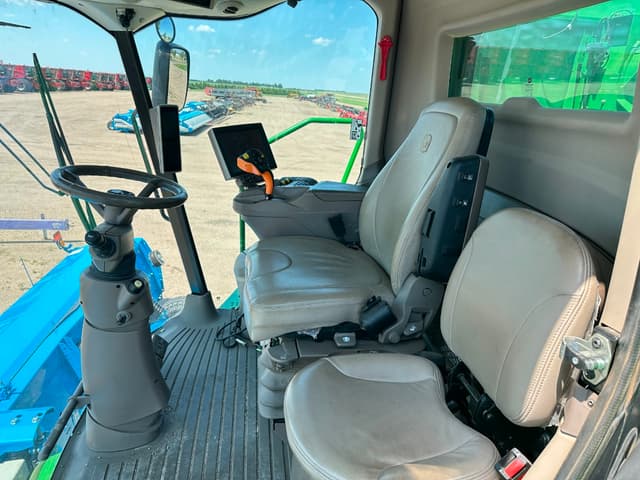 Image of John Deere S770 equipment image 4