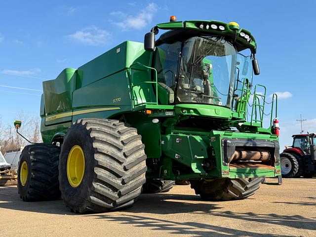 Image of John Deere S770 equipment image 2