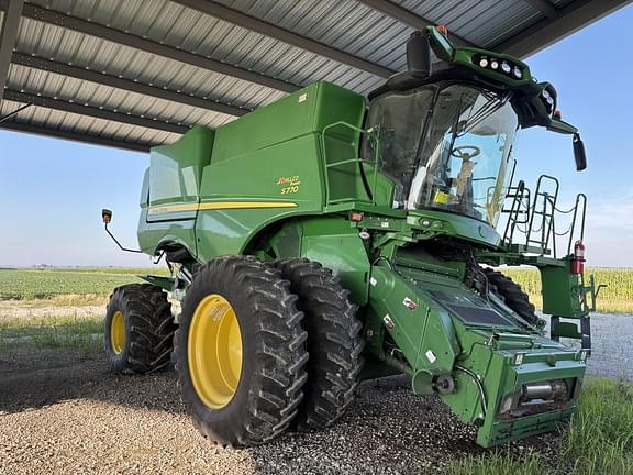 Image of John Deere S770 equipment image 1