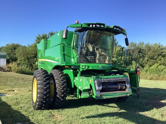 Image of John Deere S770 equipment image 1
