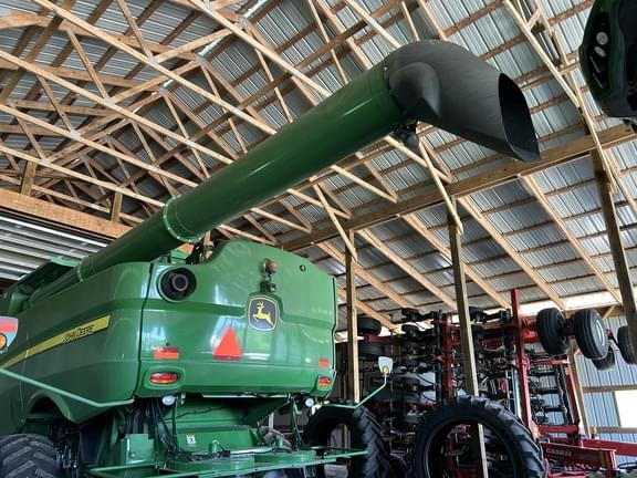 Image of John Deere S770 equipment image 3