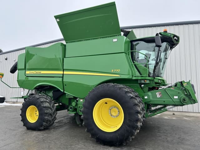 Image of John Deere S770 equipment image 1