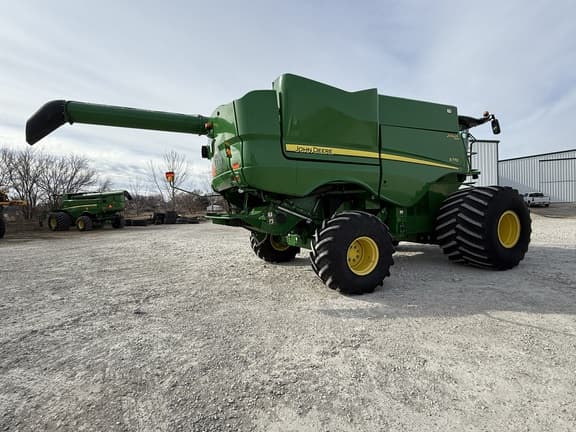 Image of John Deere S770 equipment image 4