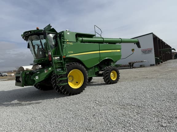 Image of John Deere S770 equipment image 1