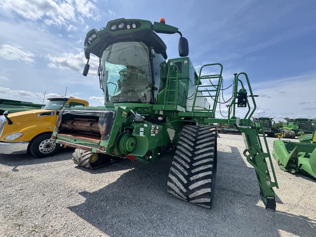 Image of John Deere S770 equipment image 2