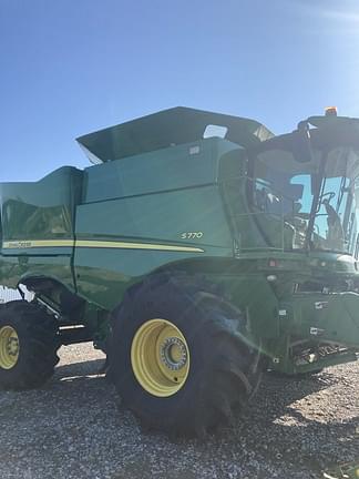 Image of John Deere S770 equipment image 2