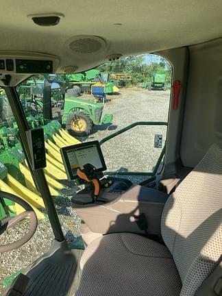 Image of John Deere S770 equipment image 4