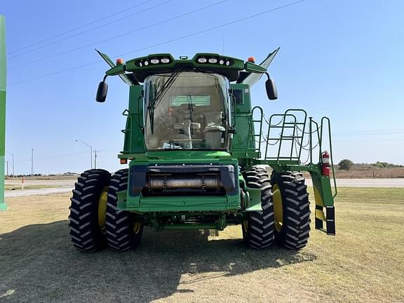 Image of John Deere S770 equipment image 1