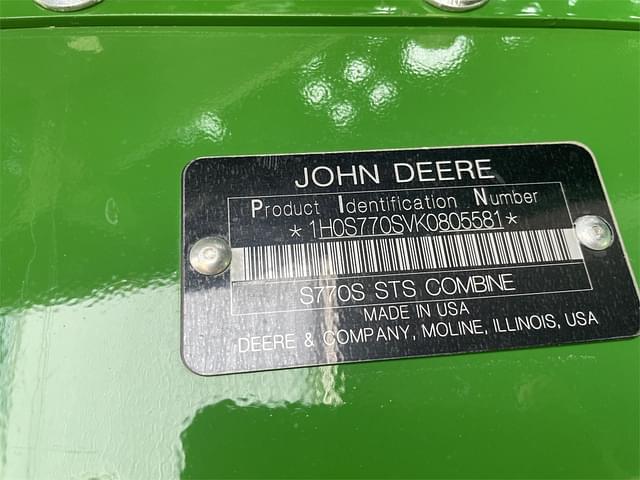 Image of John Deere S770 equipment image 1