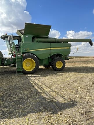 Main image John Deere S780