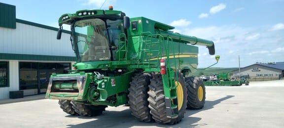 Main image John Deere S780