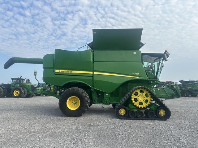 Image of John Deere S780 equipment image 2
