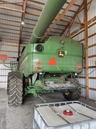 Image of John Deere S780 equipment image 1