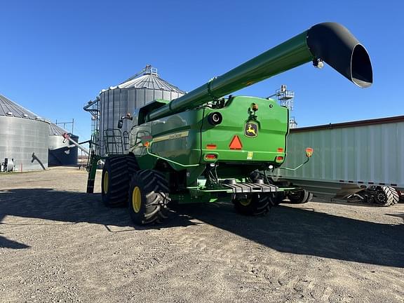 Image of John Deere S780 equipment image 2