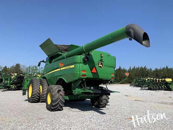 Image of John Deere S780 equipment image 2