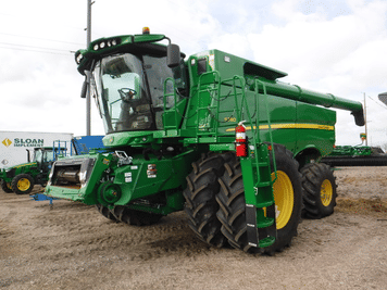 Main image John Deere S780