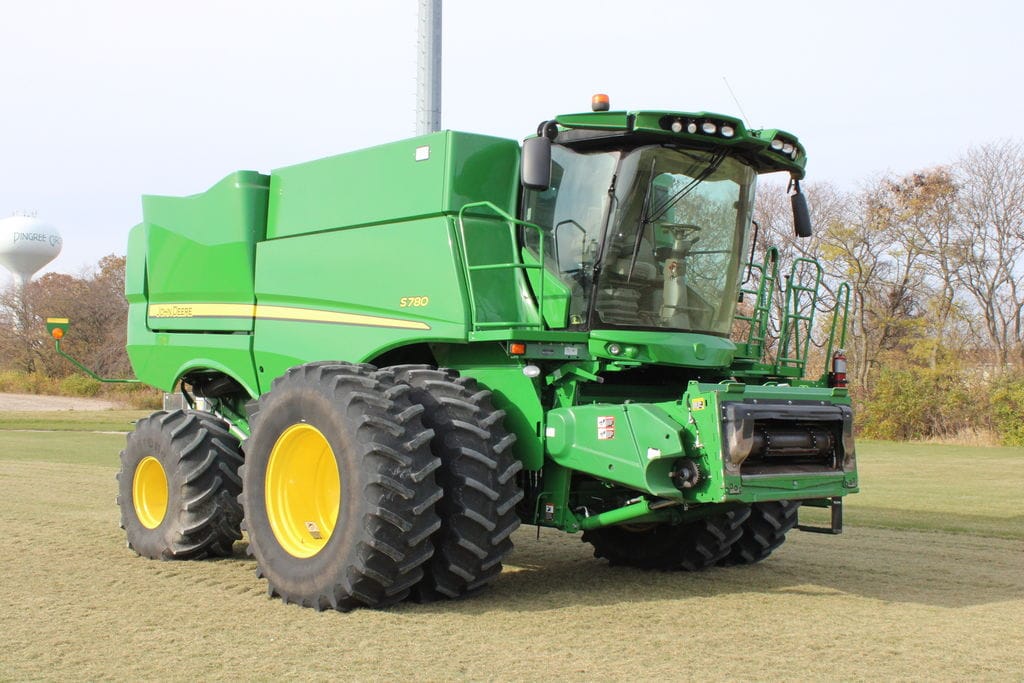 2019 John Deere S780 Equipment Image0
