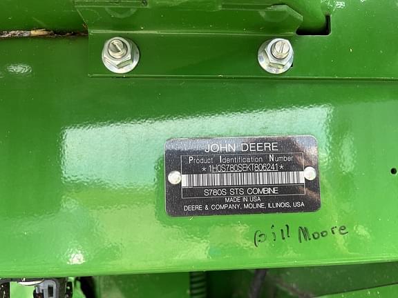 Image of John Deere S780 equipment image 4