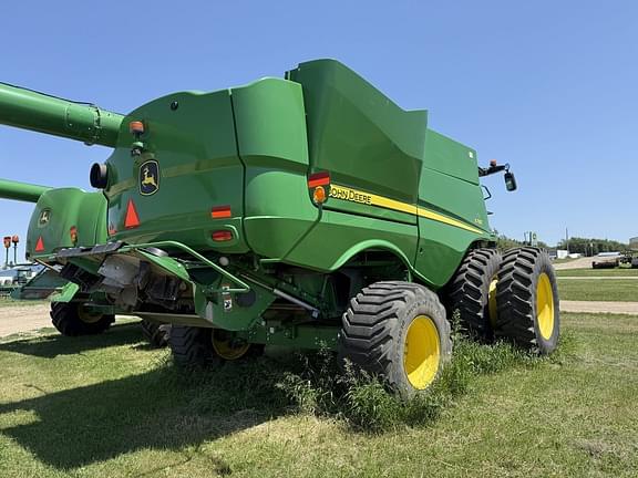 Image of John Deere S780 equipment image 2