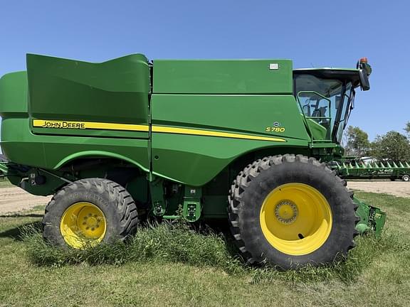 Image of John Deere S780 equipment image 3