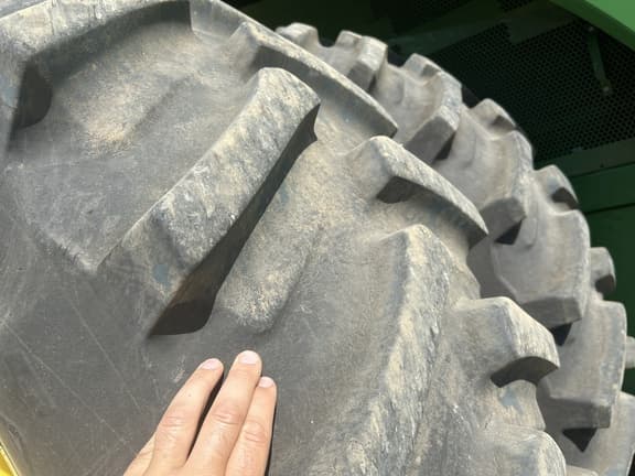 Image of John Deere S780 equipment image 2