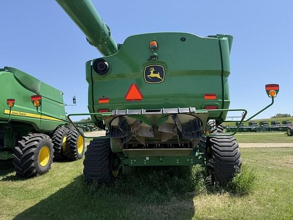 Image of John Deere S780 equipment image 1