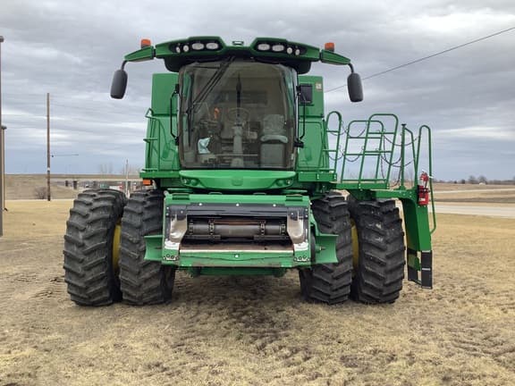 Image of John Deere S780 equipment image 4