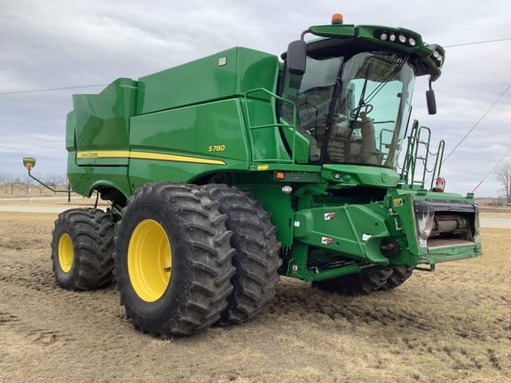2019 John Deere S780 Equipment Image0