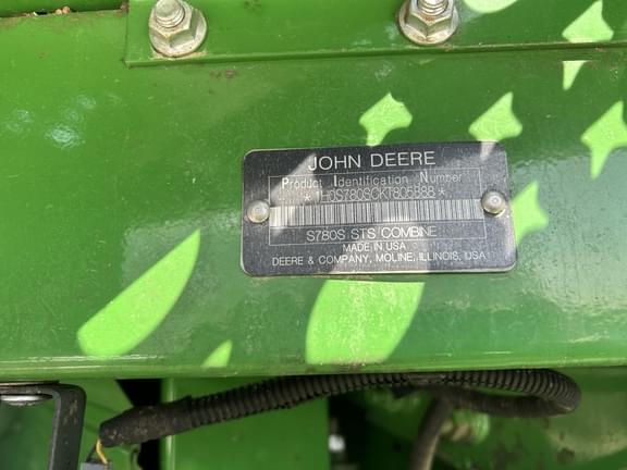 Image of John Deere S780 equipment image 4