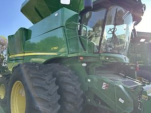 Main image John Deere S780 11