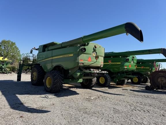 Image of John Deere S780 equipment image 2