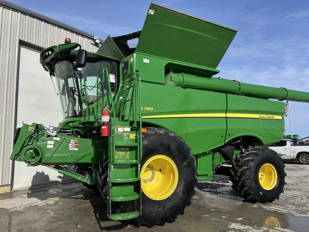 2019 John Deere S780 Equipment Image0