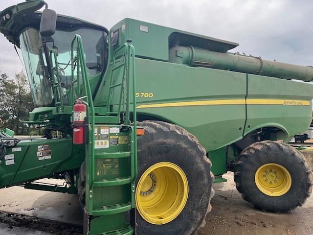 Image of John Deere S780 equipment image 1