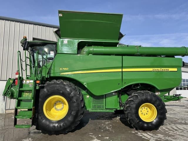Image of John Deere S780 equipment image 2