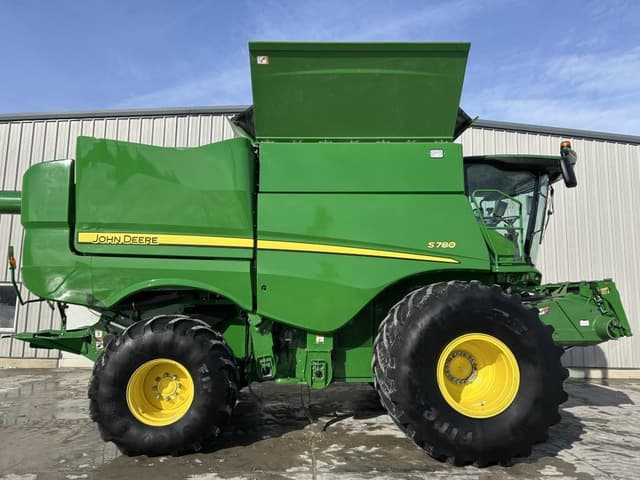 Image of John Deere S780 equipment image 3